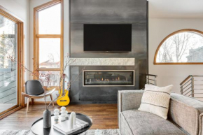 Pandora by AvantStay Modern Mountain Escape in Great Location @ Entrance of Bear Creek Trail Telluride